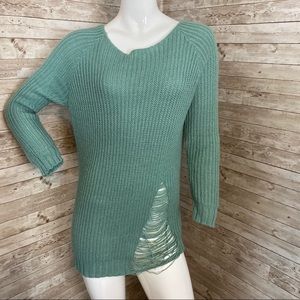Light blue distressed long fit sweater pullover M
